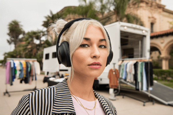 bose noise cancelling headphones 700